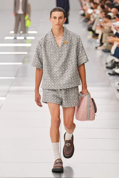 Look 39
